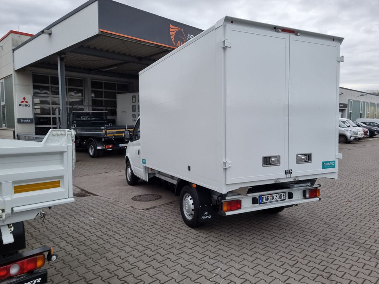 https://csb-strapi-files.fsn1.your-objectstorage.com/inventory-cars/images/78e28fda12f6b66405108088aae49248741b0806/4_1280_2726.jpg