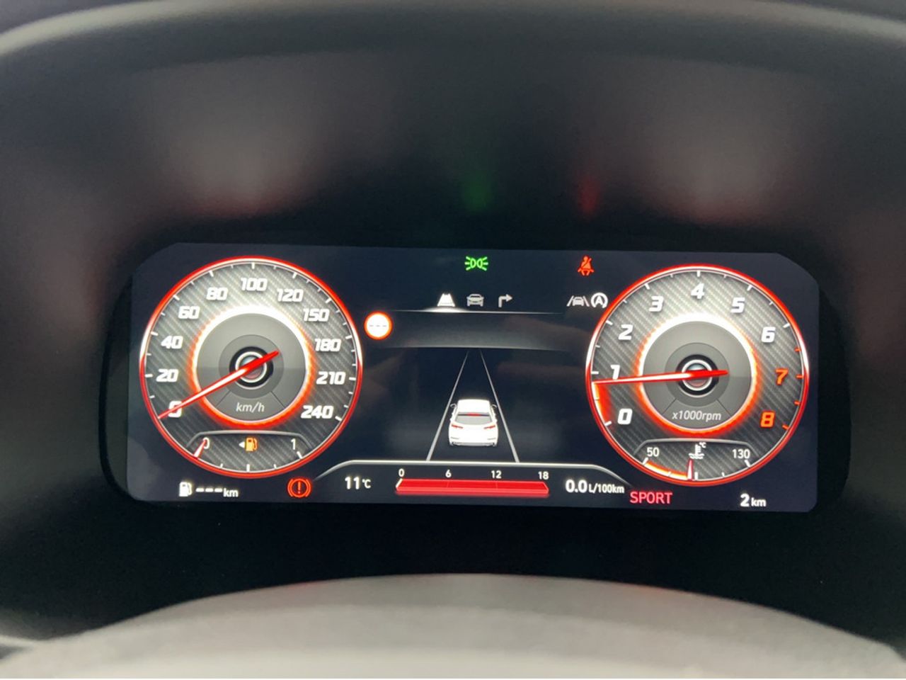 https://csb-strapi-files.fsn1.your-objectstorage.com/inventory-cars/images/79127a90419c7d6b5ab529d2df865b2c0656ab25/11_1280_3845.jpg