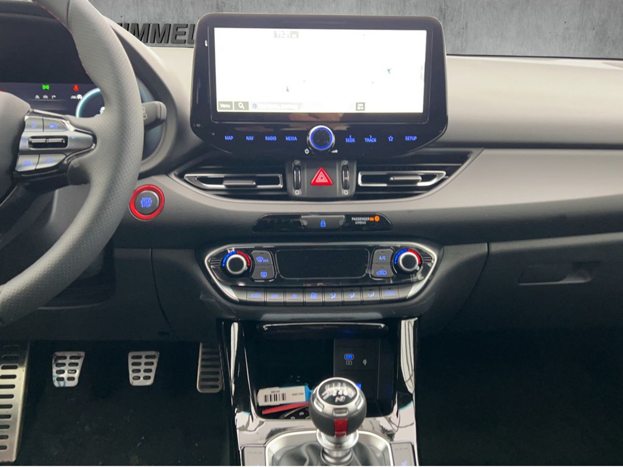 https://csb-strapi-files.fsn1.your-objectstorage.com/inventory-cars/images/79127a90419c7d6b5ab529d2df865b2c0656ab25/17_1280_8486.jpg