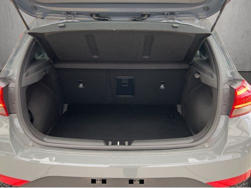 https://csb-strapi-files.fsn1.your-objectstorage.com/inventory-cars/images/79127a90419c7d6b5ab529d2df865b2c0656ab25/18_500_4667.jpg