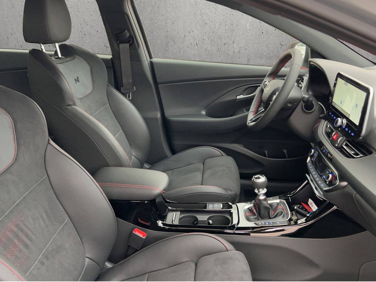 https://csb-strapi-files.fsn1.your-objectstorage.com/inventory-cars/images/79127a90419c7d6b5ab529d2df865b2c0656ab25/20_1280_3756.jpg