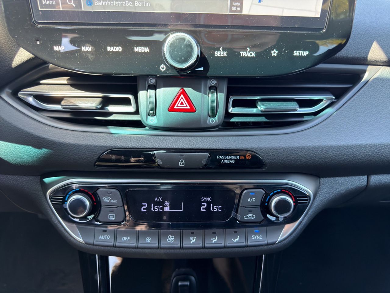 https://csb-strapi-files.fsn1.your-objectstorage.com/inventory-cars/images/7b6546c5c69befae20b1c7a396d57737e09fb15c/16_1280_4701.jpg