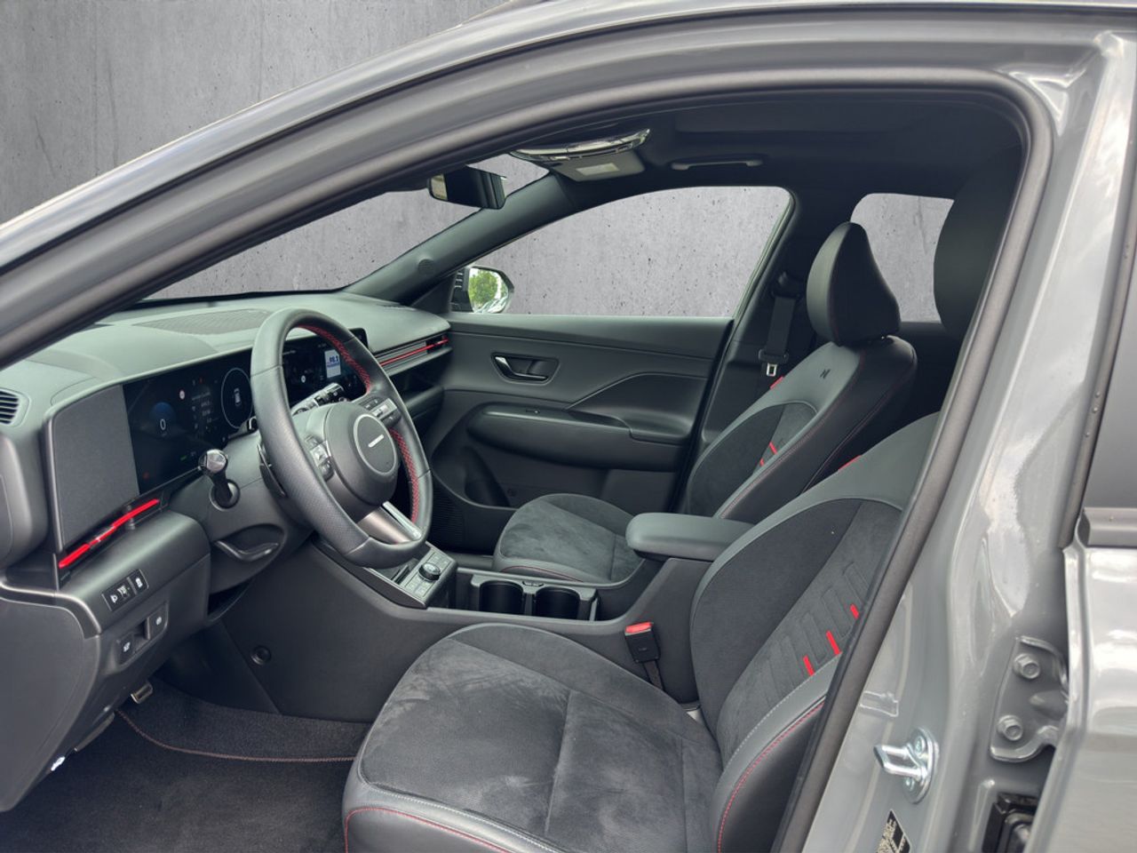 https://csb-strapi-files.fsn1.your-objectstorage.com/inventory-cars/images/7b9649996bea0e06b0281fdfe286de7dbfde035a/10_1280_3290.jpg