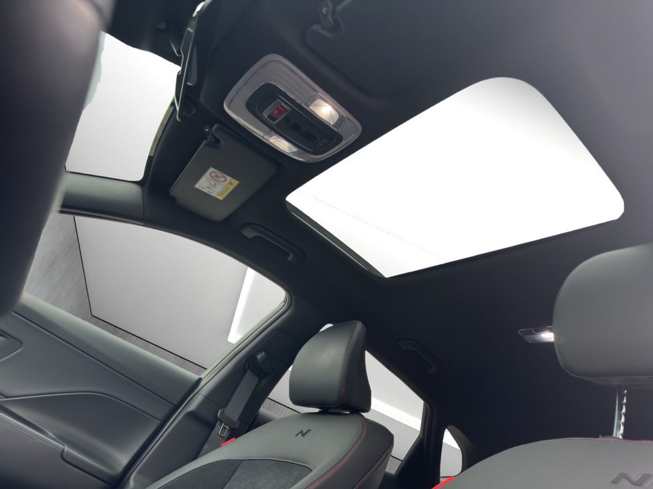 https://csb-strapi-files.fsn1.your-objectstorage.com/inventory-cars/images/7b9649996bea0e06b0281fdfe286de7dbfde035a/12_1280_4807.jpg