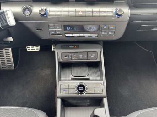 https://csb-strapi-files.fsn1.your-objectstorage.com/inventory-cars/images/7b9649996bea0e06b0281fdfe286de7dbfde035a/18_500_6983.jpg