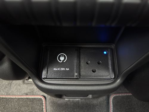 https://csb-strapi-files.fsn1.your-objectstorage.com/inventory-cars/images/7b9649996bea0e06b0281fdfe286de7dbfde035a/22_500_9836.jpg