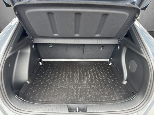 https://csb-strapi-files.fsn1.your-objectstorage.com/inventory-cars/images/7b9649996bea0e06b0281fdfe286de7dbfde035a/5_500_8959.jpg