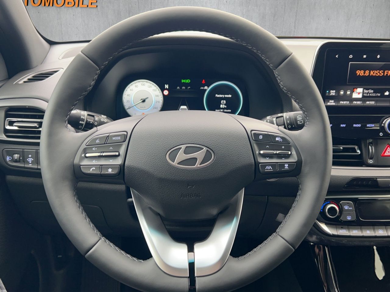 https://csb-strapi-files.fsn1.your-objectstorage.com/inventory-cars/images/7c1970ee128b2d6b1bb8c735a816e1d3d77a0724/10_1280_2573.jpg