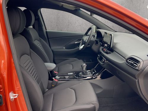 https://csb-strapi-files.fsn1.your-objectstorage.com/inventory-cars/images/7c1970ee128b2d6b1bb8c735a816e1d3d77a0724/20_500_7395.jpg