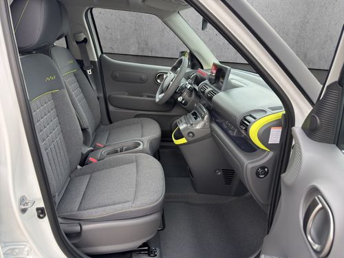 https://csb-strapi-files.fsn1.your-objectstorage.com/inventory-cars/images/7c5bfa1ed3c8f6e9b1199765ceef0fc19d6e2215/19_500_5304.jpg
