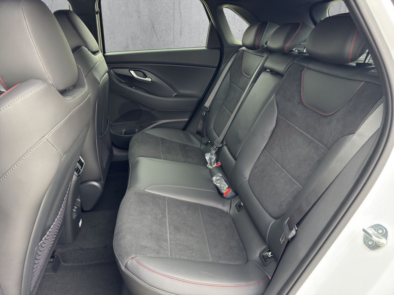 https://csb-strapi-files.fsn1.your-objectstorage.com/inventory-cars/images/7cdc97dbfb624856abe0fd33e12af061e9824ef1/15_1280_8808.jpg