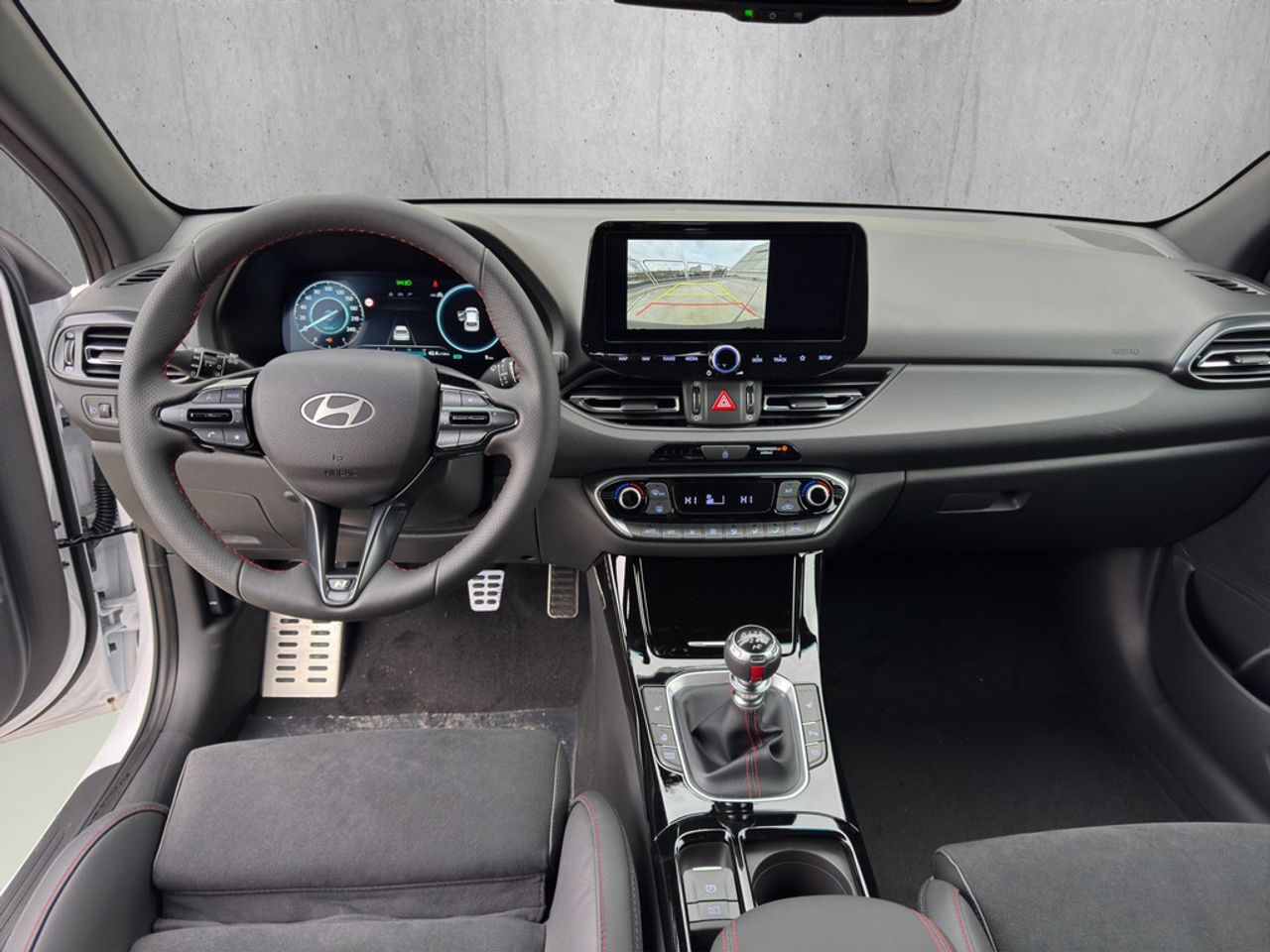 https://csb-strapi-files.fsn1.your-objectstorage.com/inventory-cars/images/7cdc97dbfb624856abe0fd33e12af061e9824ef1/16_1280_1409.jpg