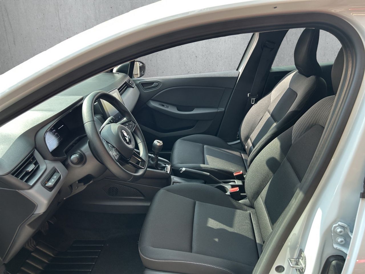 https://csb-strapi-files.fsn1.your-objectstorage.com/inventory-cars/images/7d0599bc3c3ebfcedffea988e0b9e630fe354550/9_1280_2200.jpg