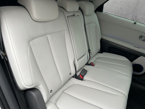 https://csb-strapi-files.fsn1.your-objectstorage.com/inventory-cars/images/7d608403ed53537e09238017d9b2fdc1f8138be5/19_500_6746.jpg