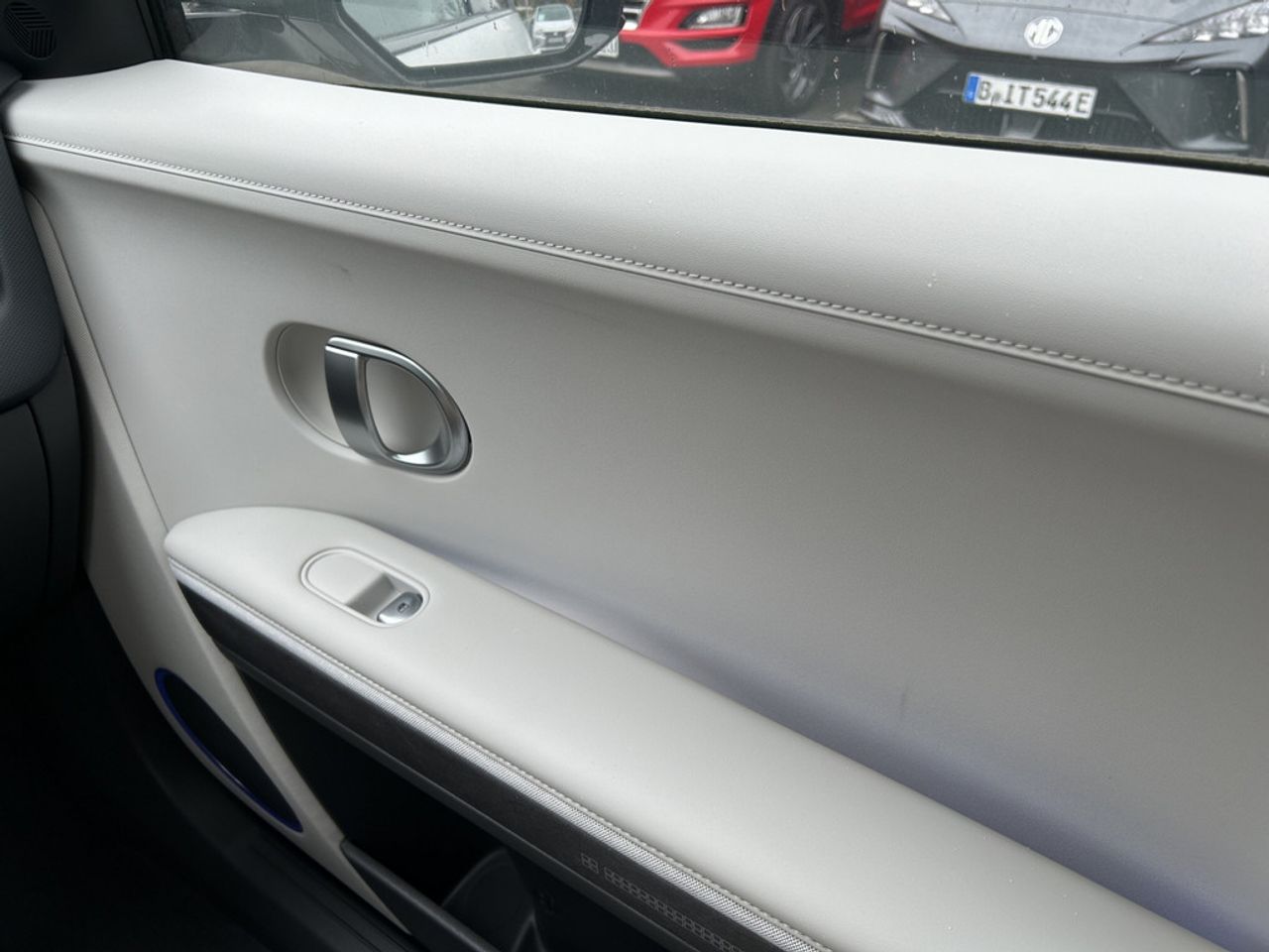 https://csb-strapi-files.fsn1.your-objectstorage.com/inventory-cars/images/7d608403ed53537e09238017d9b2fdc1f8138be5/21_1280_2947.jpg