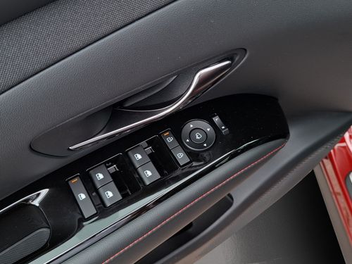 https://csb-strapi-files.fsn1.your-objectstorage.com/inventory-cars/images/7da6afaddb636b347aaa1c5ded96e43bc6d8ffe7/13_500_9876.jpg