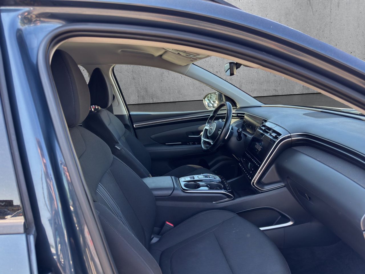 https://csb-strapi-files.fsn1.your-objectstorage.com/inventory-cars/images/7df02493de4970f8fee5b80b92c70750fcd10237/13_1280_4032.jpg