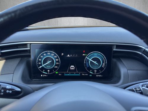 https://csb-strapi-files.fsn1.your-objectstorage.com/inventory-cars/images/7df02493de4970f8fee5b80b92c70750fcd10237/18_500_2436.jpg
