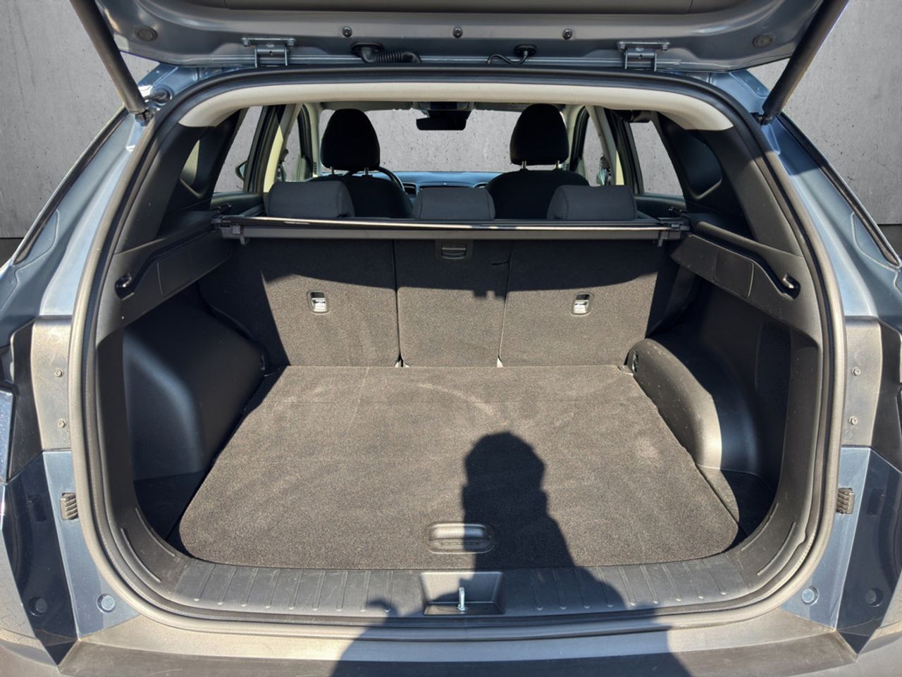 https://csb-strapi-files.fsn1.your-objectstorage.com/inventory-cars/images/7df02493de4970f8fee5b80b92c70750fcd10237/5_1280_2986.jpg