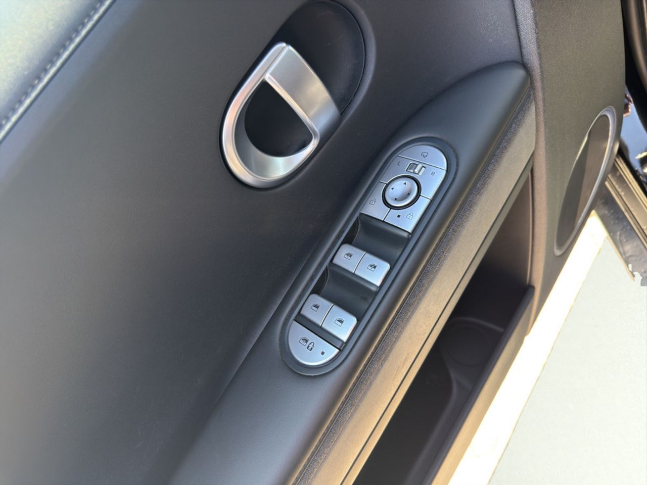 https://csb-strapi-files.fsn1.your-objectstorage.com/inventory-cars/images/7f35bb78e4857fbe0551ea7cc9601122f624f5aa/11_1280_5874.jpg