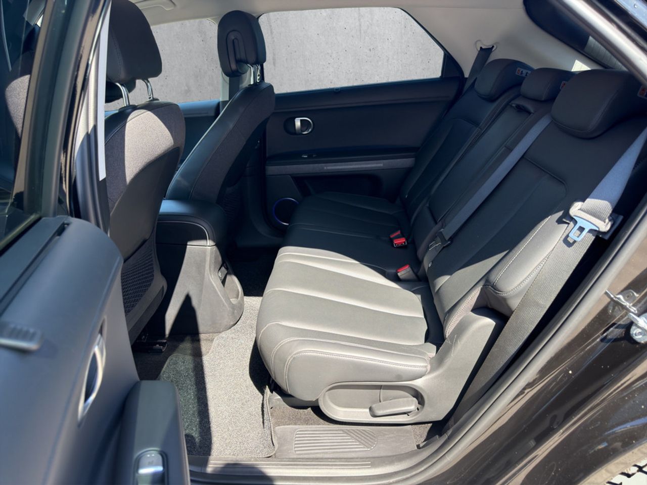 https://csb-strapi-files.fsn1.your-objectstorage.com/inventory-cars/images/7f35bb78e4857fbe0551ea7cc9601122f624f5aa/12_1280_4347.jpg