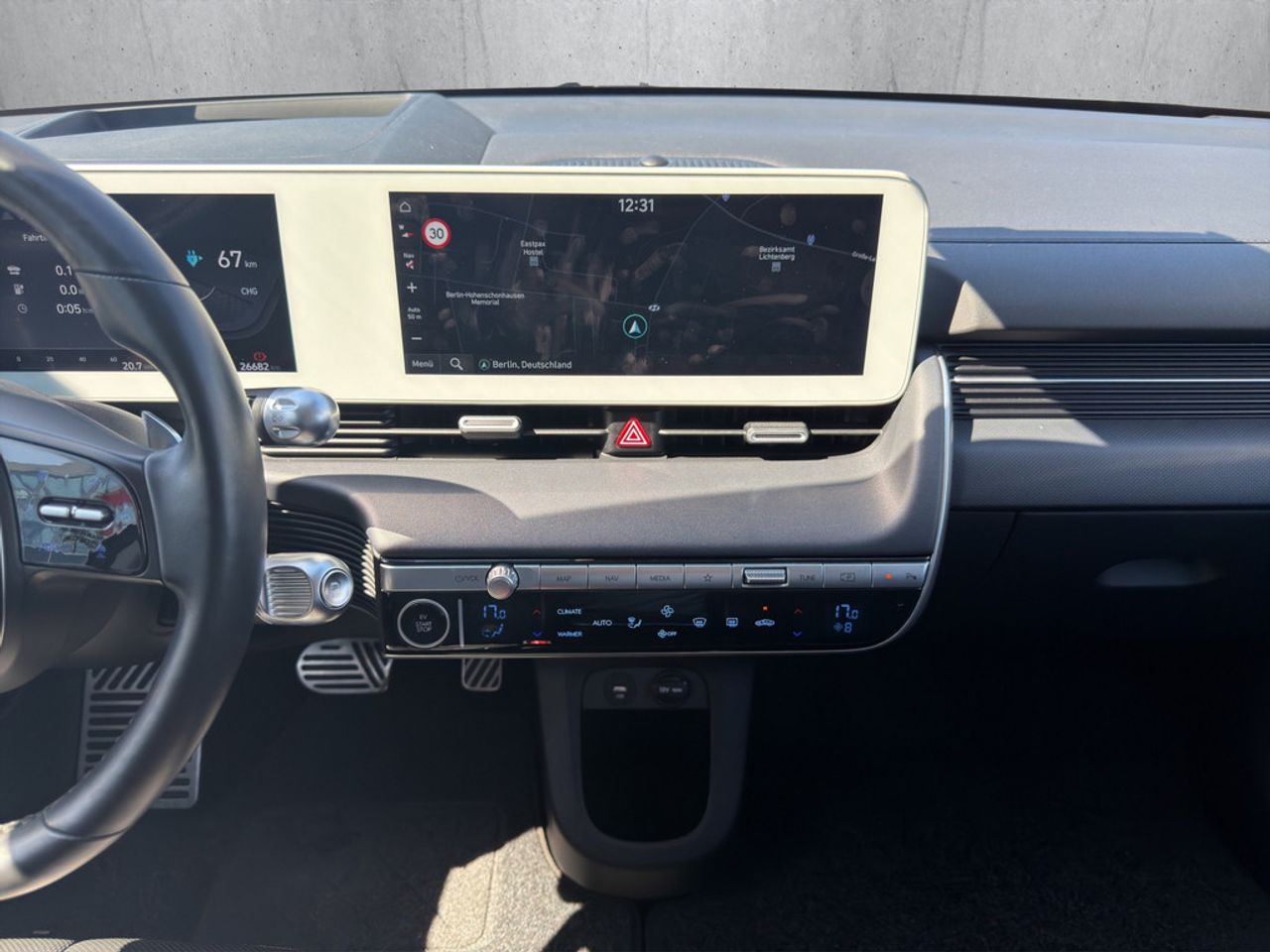 https://csb-strapi-files.fsn1.your-objectstorage.com/inventory-cars/images/7f35bb78e4857fbe0551ea7cc9601122f624f5aa/15_1280_8370.jpg