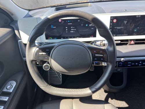 https://csb-strapi-files.fsn1.your-objectstorage.com/inventory-cars/images/7f35bb78e4857fbe0551ea7cc9601122f624f5aa/19_500_3372.jpg