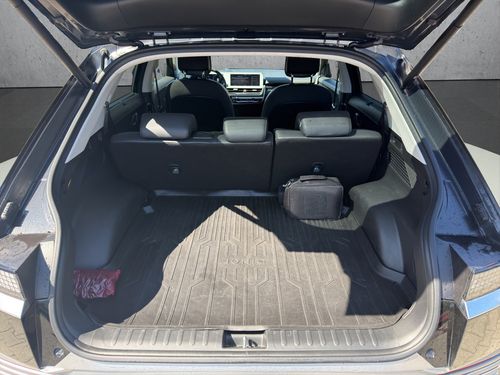 https://csb-strapi-files.fsn1.your-objectstorage.com/inventory-cars/images/7f35bb78e4857fbe0551ea7cc9601122f624f5aa/5_500_9946.jpg