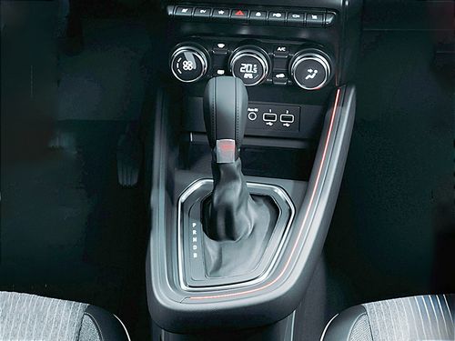 https://csb-strapi-files.fsn1.your-objectstorage.com/inventory-cars/images/812987a76bb1d9f54447d17d63e1005d06fa75e1/12_500_1801.jpg