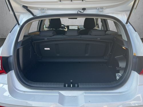 https://csb-strapi-files.fsn1.your-objectstorage.com/inventory-cars/images/8190c00a44e5fc9457162a871e83a2e8be887ec6/18_500_8968.jpg
