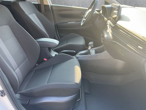https://csb-strapi-files.fsn1.your-objectstorage.com/inventory-cars/images/8190c00a44e5fc9457162a871e83a2e8be887ec6/20_500_5575.jpg