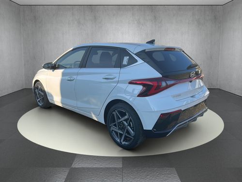 https://csb-strapi-files.fsn1.your-objectstorage.com/inventory-cars/images/8190c00a44e5fc9457162a871e83a2e8be887ec6/4_500_4135.jpg