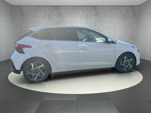 https://csb-strapi-files.fsn1.your-objectstorage.com/inventory-cars/images/8190c00a44e5fc9457162a871e83a2e8be887ec6/7_500_2629.jpg