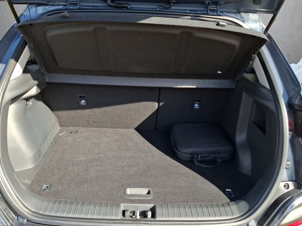 https://csb-strapi-files.fsn1.your-objectstorage.com/inventory-cars/images/8191ea2ab65c2601d687e9b6f9f517df320ce553/17_1280_3098.jpg