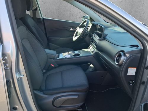 https://csb-strapi-files.fsn1.your-objectstorage.com/inventory-cars/images/8191ea2ab65c2601d687e9b6f9f517df320ce553/19_500_3020.jpg