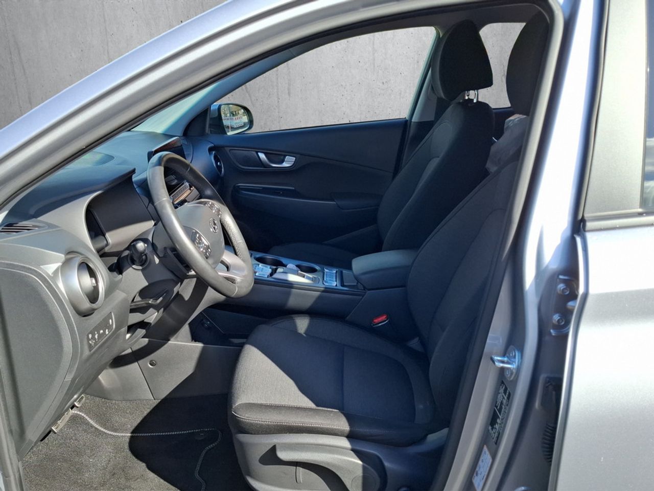 https://csb-strapi-files.fsn1.your-objectstorage.com/inventory-cars/images/8191ea2ab65c2601d687e9b6f9f517df320ce553/8_1280_8059.jpg