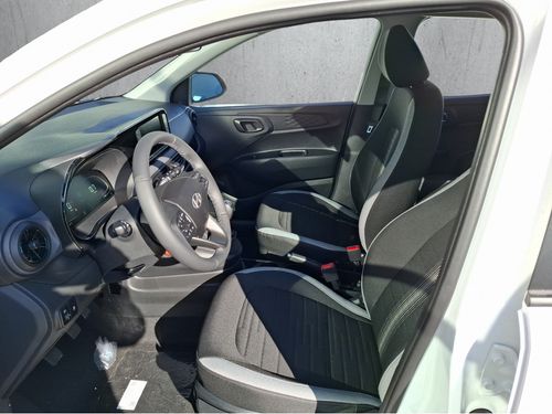 https://csb-strapi-files.fsn1.your-objectstorage.com/inventory-cars/images/819f8478e6090f045959459fcf2aaeac7a6198d0/7_500_4221.jpg