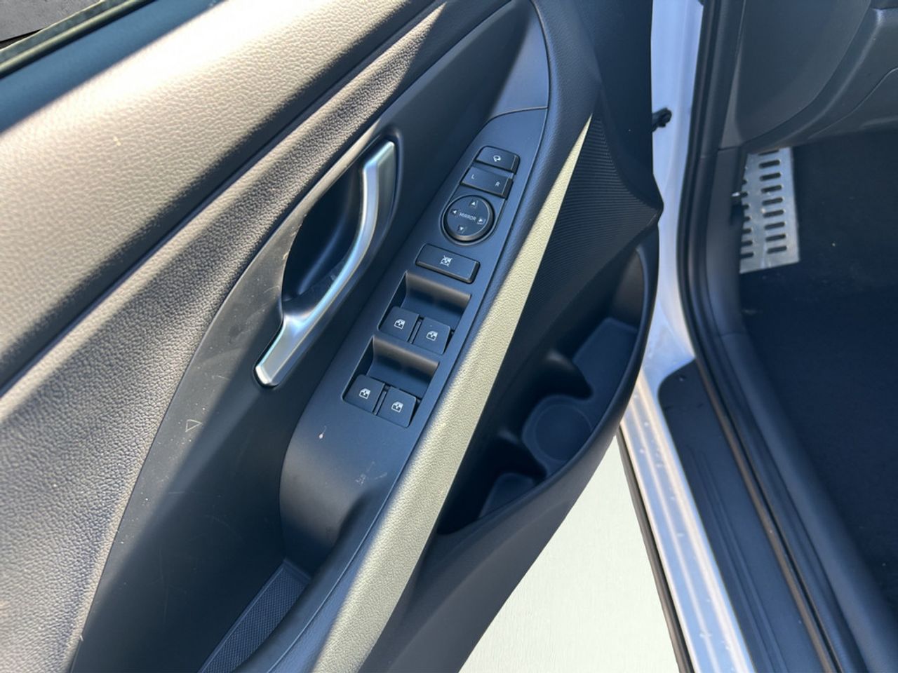 https://csb-strapi-files.fsn1.your-objectstorage.com/inventory-cars/images/82b0fafbe7a3fa113d28f7b6180321fa10e84b94/11_1280_7402.jpg