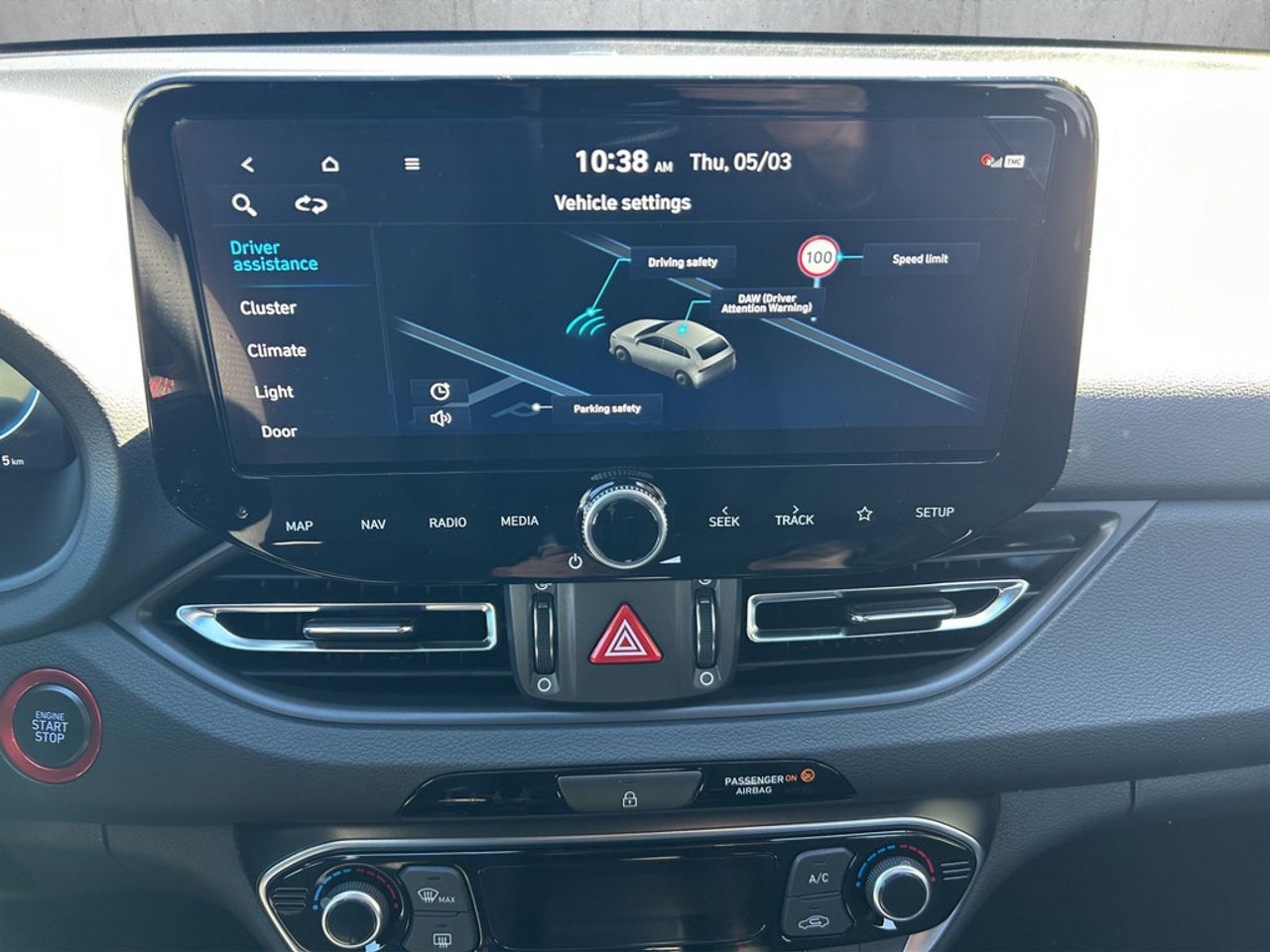 https://csb-strapi-files.fsn1.your-objectstorage.com/inventory-cars/images/82b0fafbe7a3fa113d28f7b6180321fa10e84b94/22_1280_2072.jpg