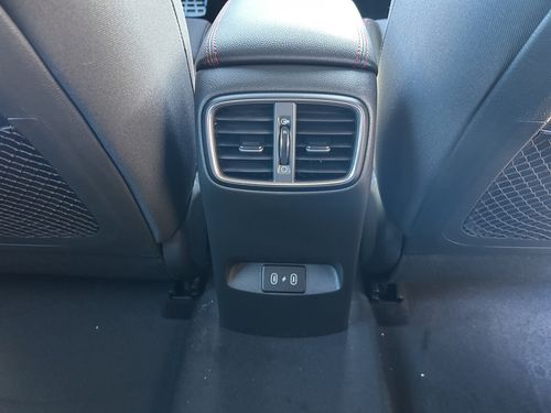 https://csb-strapi-files.fsn1.your-objectstorage.com/inventory-cars/images/82b0fafbe7a3fa113d28f7b6180321fa10e84b94/23_500_8988.jpg