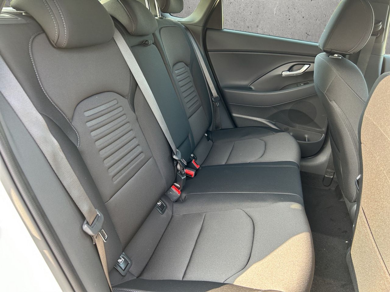 https://csb-strapi-files.fsn1.your-objectstorage.com/inventory-cars/images/8399dc1a1ea32f4bd4232bb25fc297da1a5f4b66/19_1280_4310.jpg