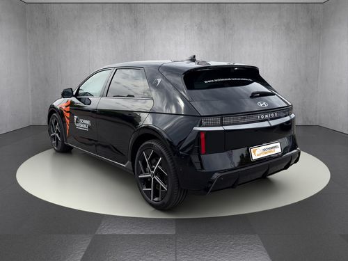 https://csb-strapi-files.fsn1.your-objectstorage.com/inventory-cars/images/84202d16df28a3a4940a61291e5bfd90f4ad9670/3_500_6227.jpg