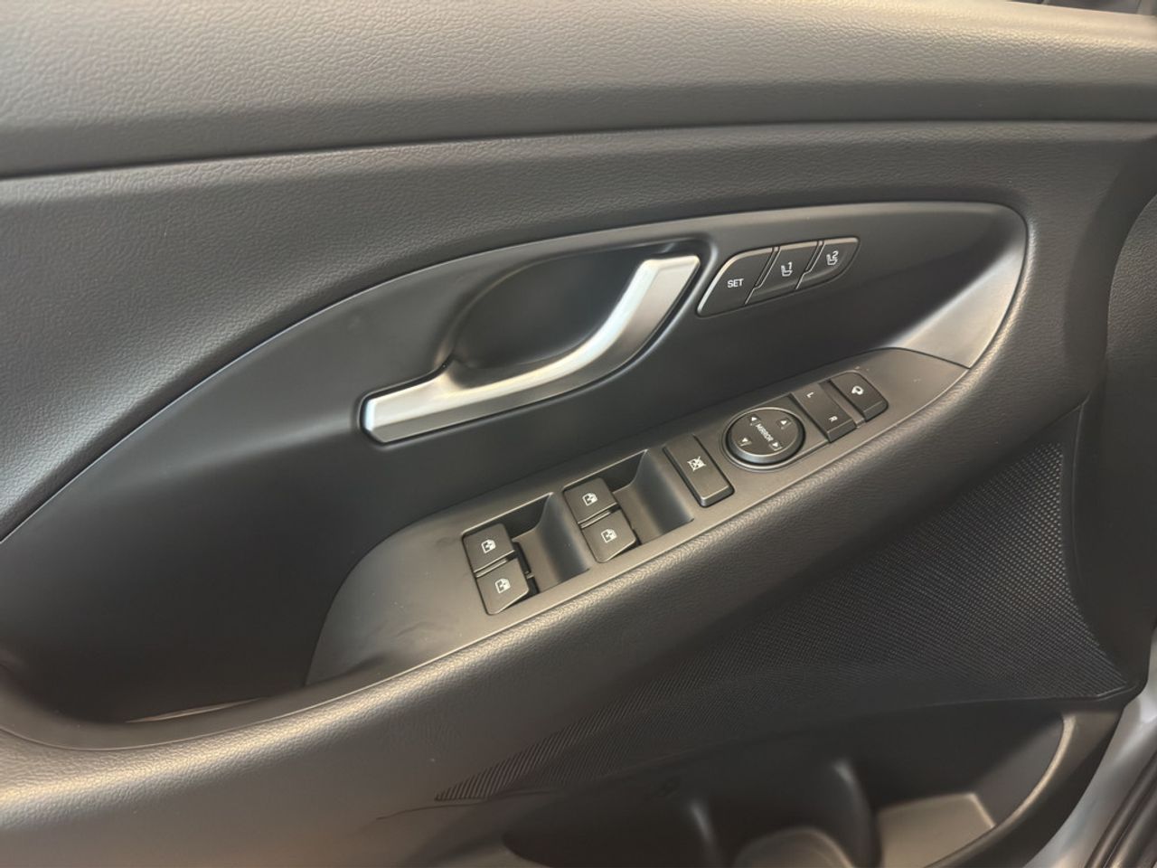 https://csb-strapi-files.fsn1.your-objectstorage.com/inventory-cars/images/858109c477c898d6e249e26690fdf87241cd4ecd/12_1280_5809.jpg