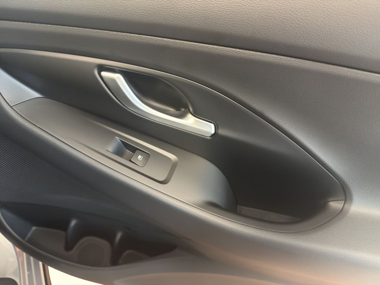 https://csb-strapi-files.fsn1.your-objectstorage.com/inventory-cars/images/858109c477c898d6e249e26690fdf87241cd4ecd/20_1280_9855.jpg