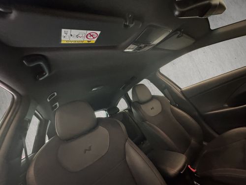 https://csb-strapi-files.fsn1.your-objectstorage.com/inventory-cars/images/858109c477c898d6e249e26690fdf87241cd4ecd/21_500_9559.jpg