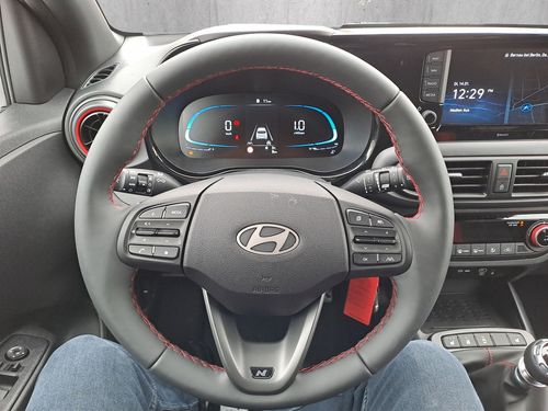 https://csb-strapi-files.fsn1.your-objectstorage.com/inventory-cars/images/8712b3cabf02d77b5ffa9af6771c03f67b81e6ec/10_500_8894.jpg