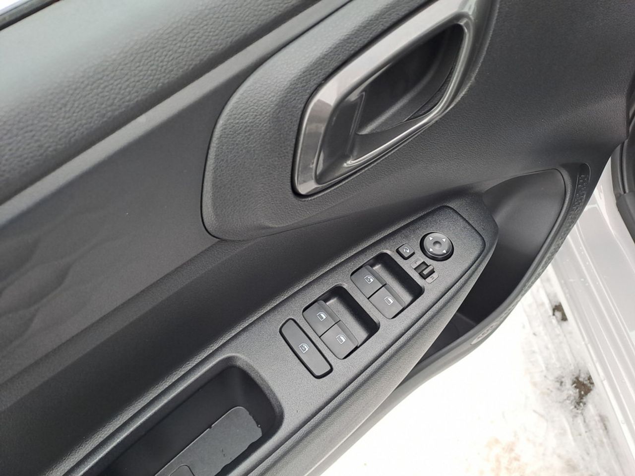https://csb-strapi-files.fsn1.your-objectstorage.com/inventory-cars/images/8712b3cabf02d77b5ffa9af6771c03f67b81e6ec/13_1280_5211.jpg