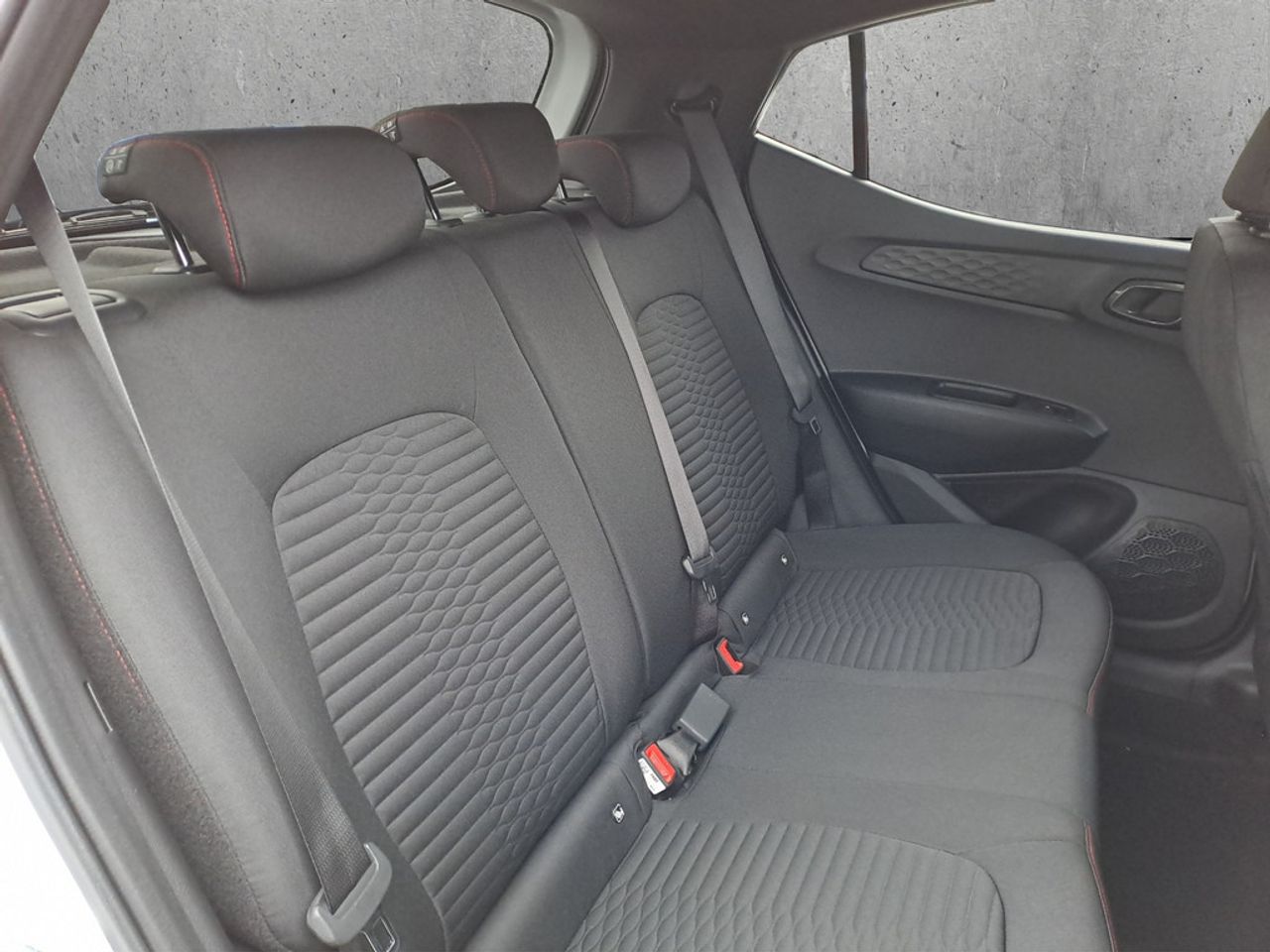 https://csb-strapi-files.fsn1.your-objectstorage.com/inventory-cars/images/8712b3cabf02d77b5ffa9af6771c03f67b81e6ec/19_1280_8555.jpg