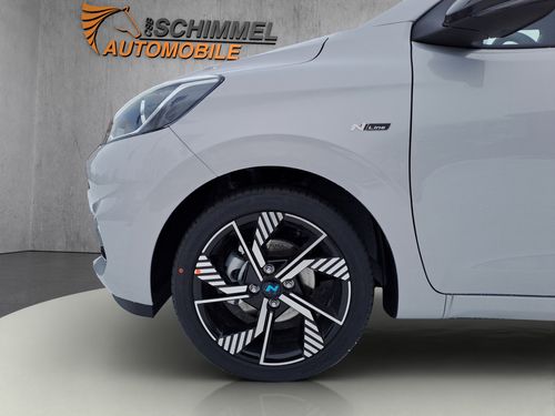https://csb-strapi-files.fsn1.your-objectstorage.com/inventory-cars/images/8712b3cabf02d77b5ffa9af6771c03f67b81e6ec/2_500_5841.jpg