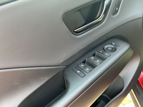 https://csb-strapi-files.fsn1.your-objectstorage.com/inventory-cars/images/883add3b998a1df3c91800e62d479da336059f3c/12_500_4875.jpg